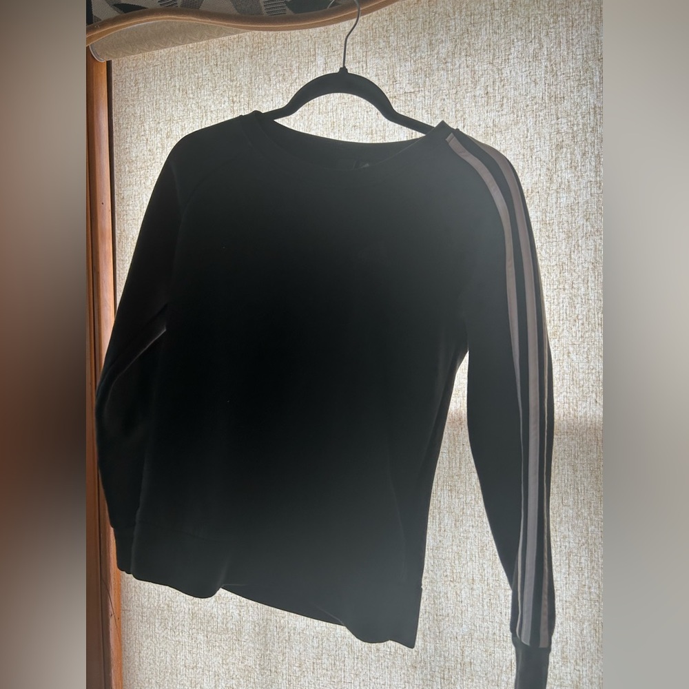 Black adidas crewneck
